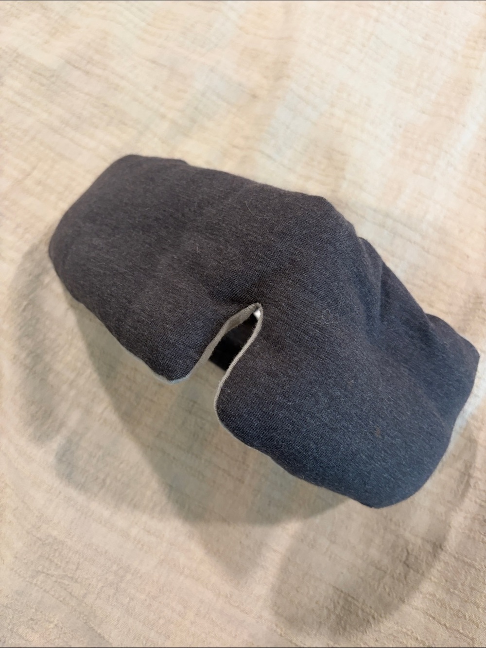 Lahgo gray eye mask